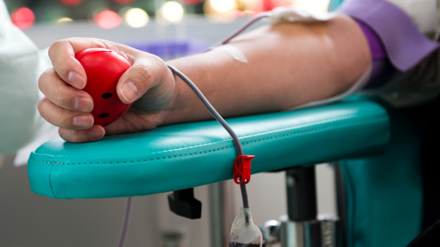 Risk för blodbrist i jul – fler blodgivare behövs